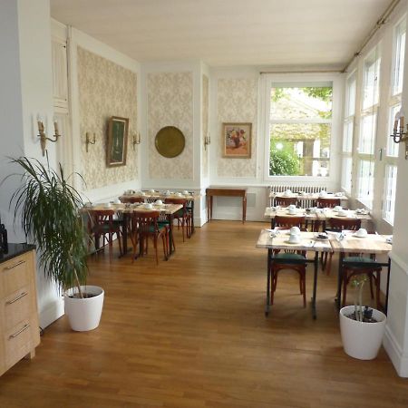 Hotel Des Thermes Bourbon-lʼArchambault 外观 照片