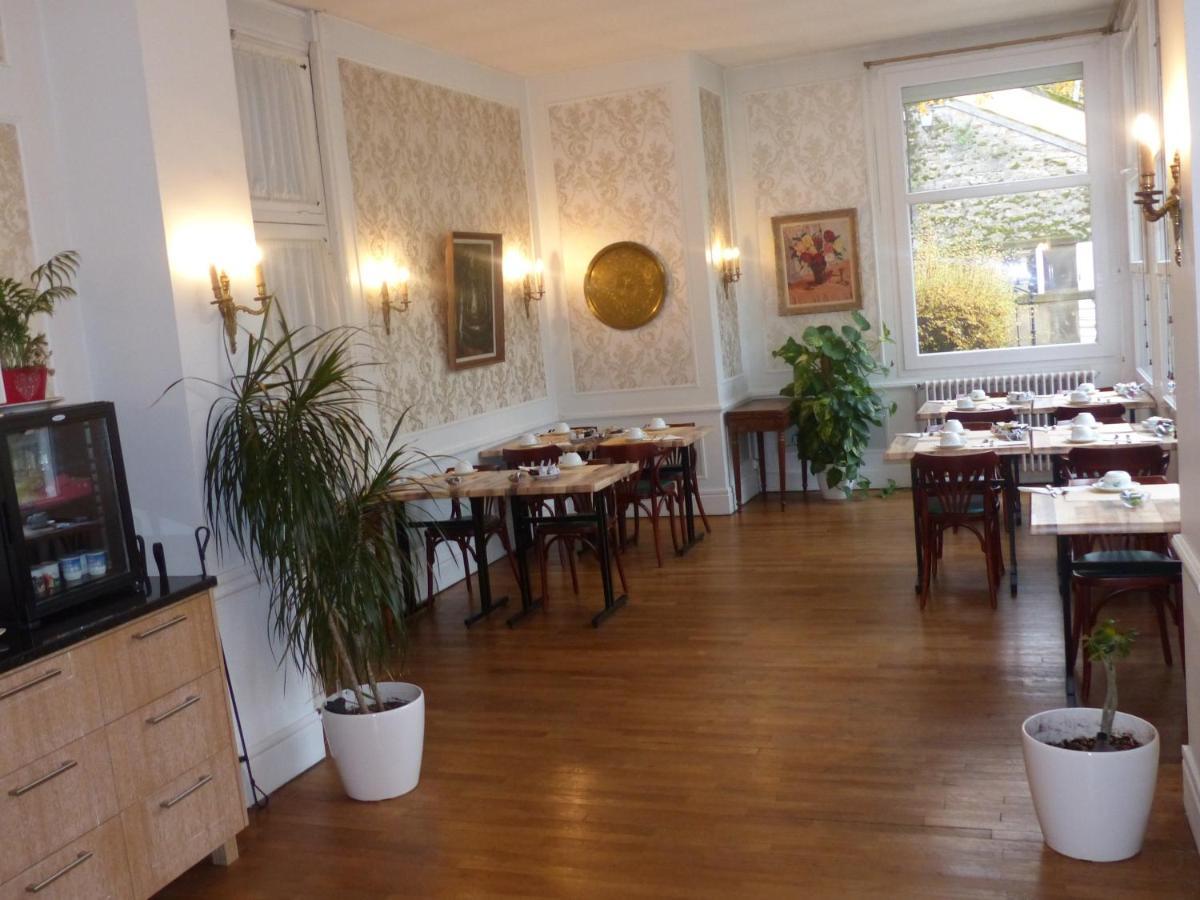 Hotel Des Thermes Bourbon-lʼArchambault 外观 照片