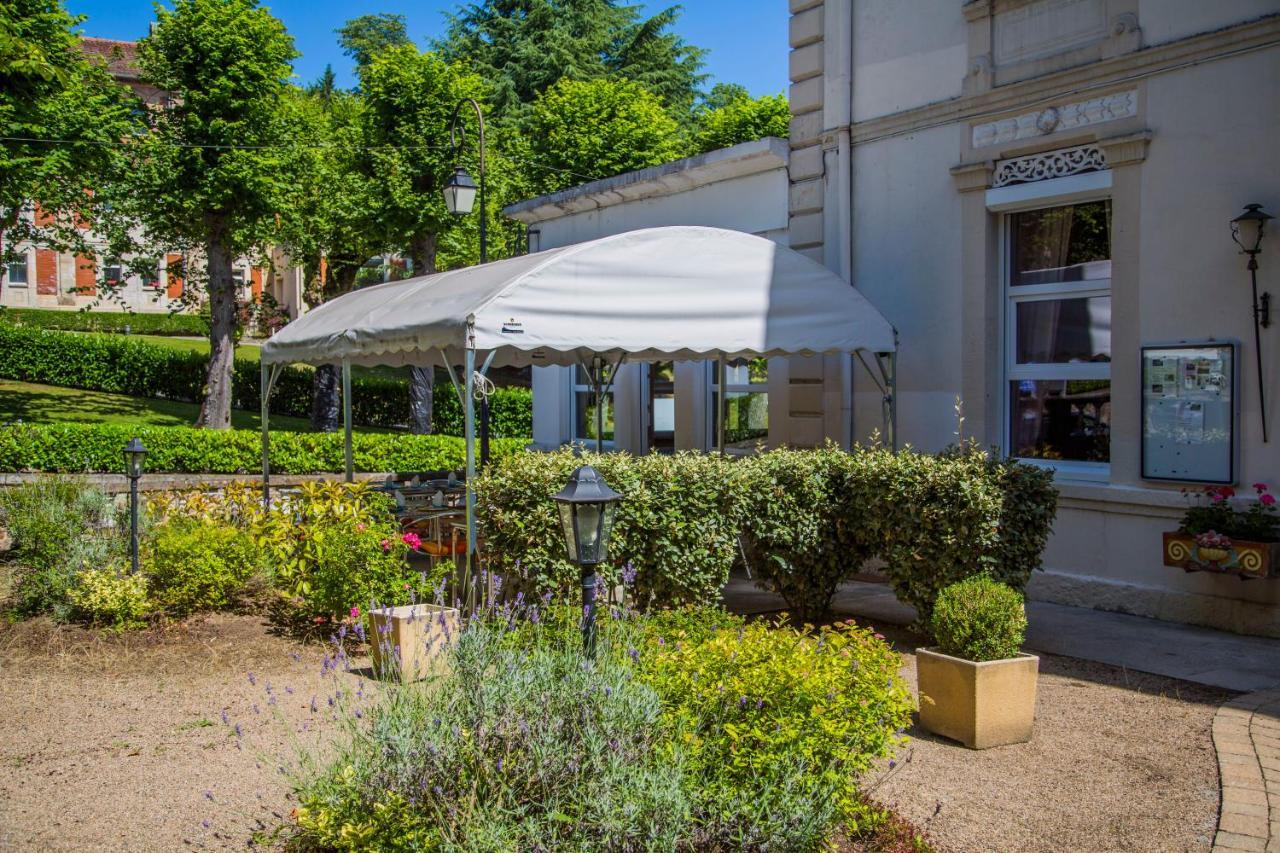 Hotel Des Thermes Bourbon-lʼArchambault 外观 照片
