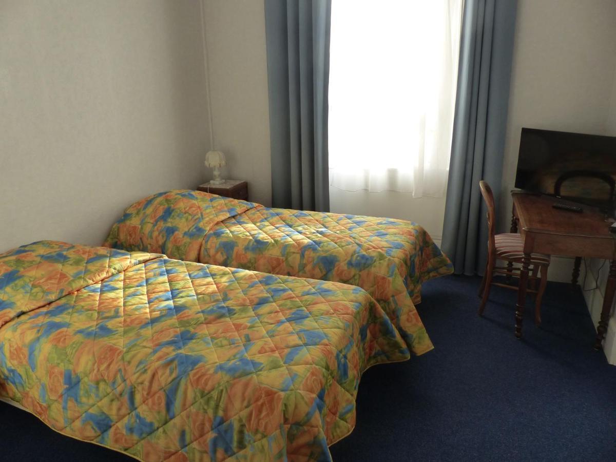 Hotel Des Thermes Bourbon-lʼArchambault 外观 照片