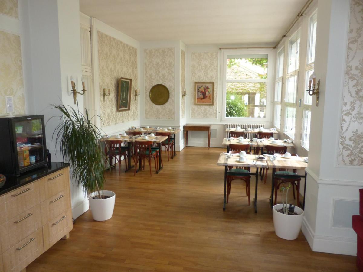Hotel Des Thermes Bourbon-lʼArchambault 外观 照片